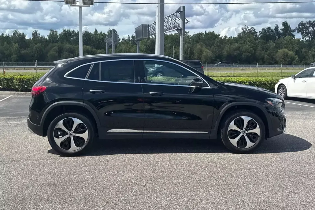 2026 Mercedes Benz GLA 250 photo 1