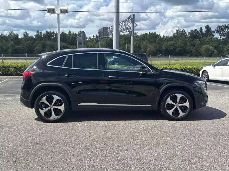 2026 Mercedes Benz GLA 250 photo 1
