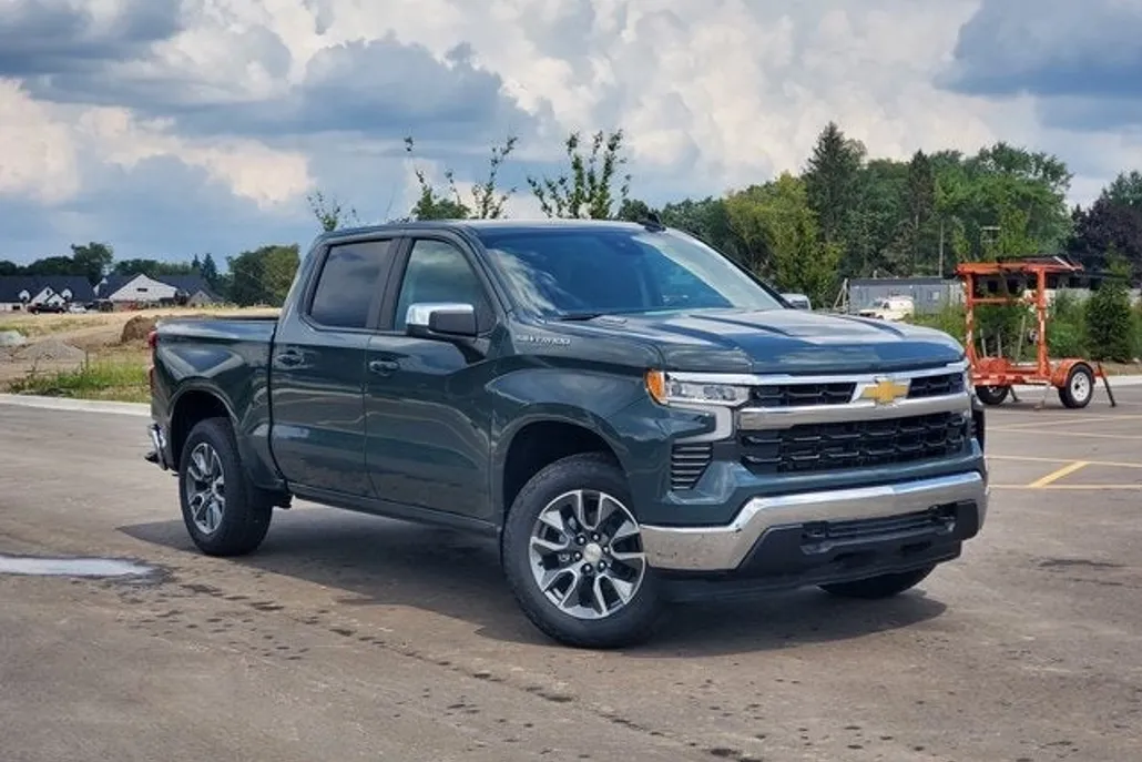 2026 Chevrolet Silverado 1500 LT photo 1