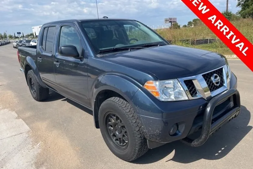 2017 Nissan Frontier SV photo 1