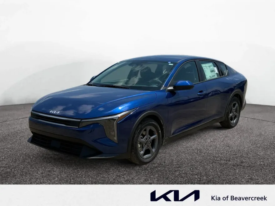 2025 Kia K4 LXS photo 1