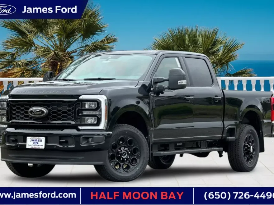 2025 Ford F-350 Lariat photo 1