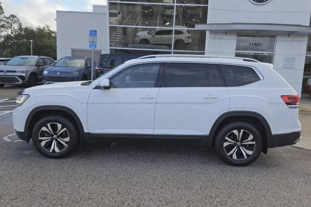 2021 Volkswagen Atlas SEL Premium photo 1