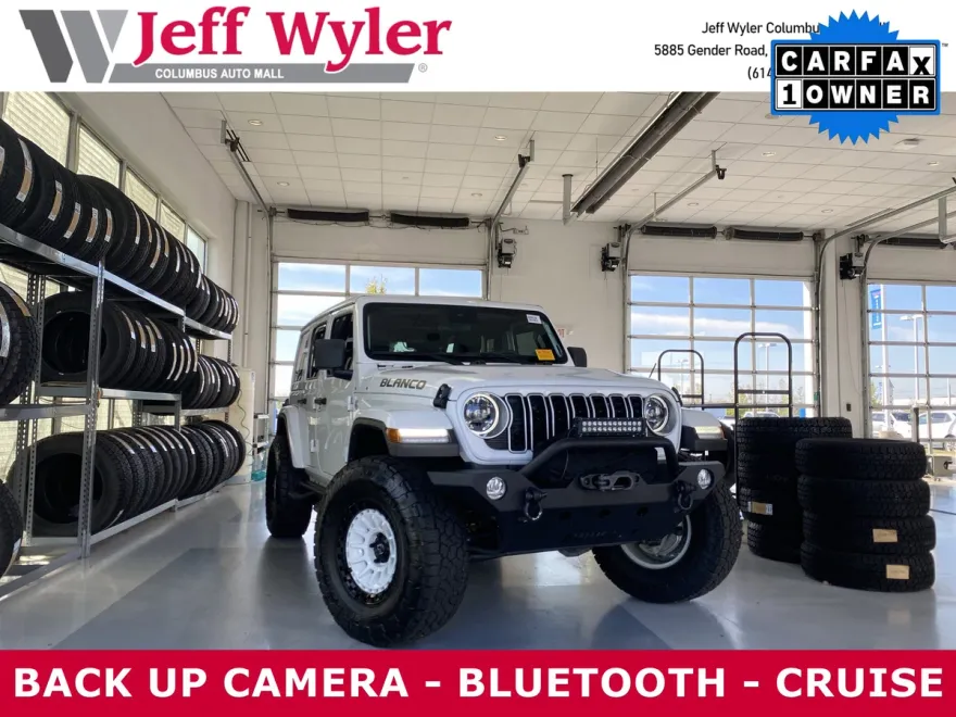 2024 Jeep Wrangler Sahara photo 1