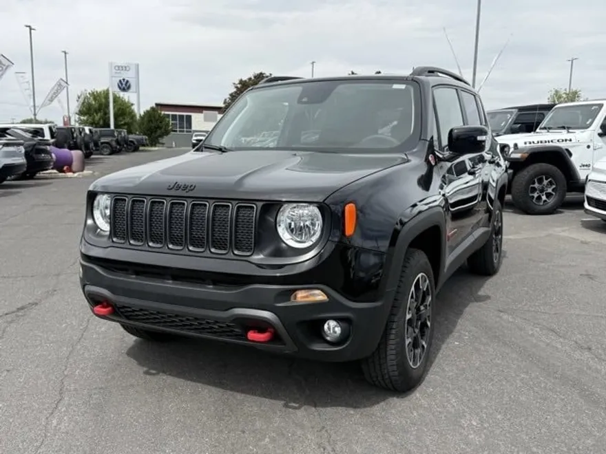 2023 Jeep Renegade Trailhawk photo 1