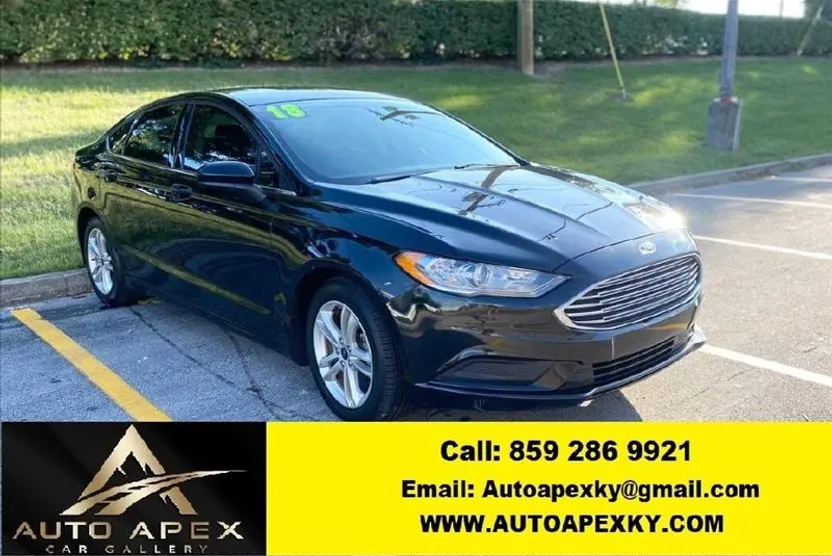 2018 Ford Fusion SE photo 1