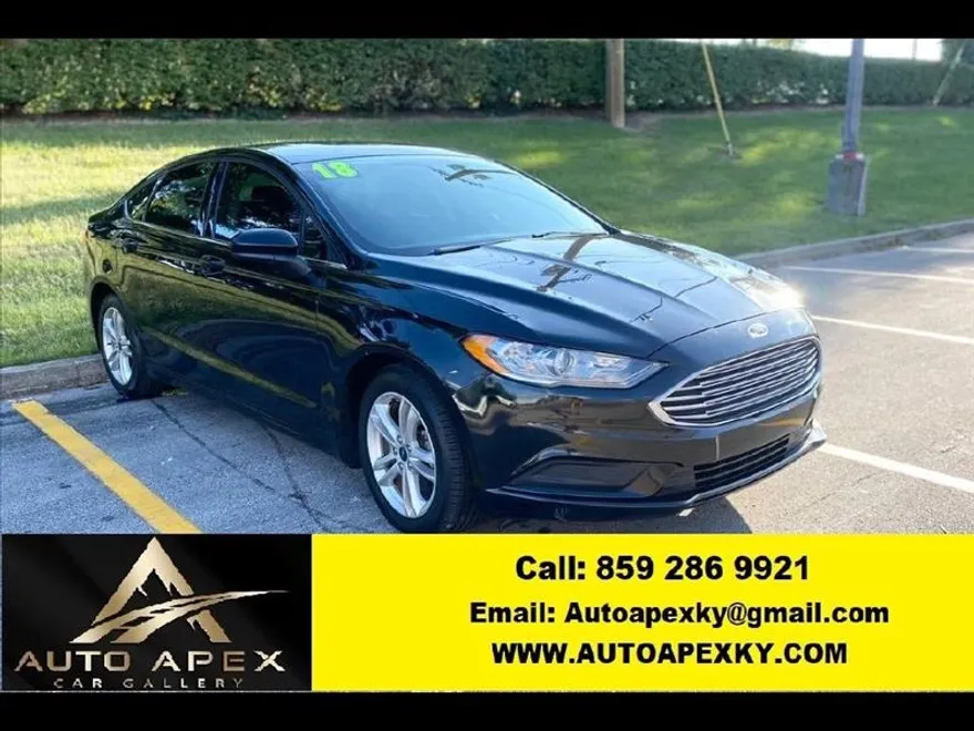 2018 Ford Fusion SE photo 1