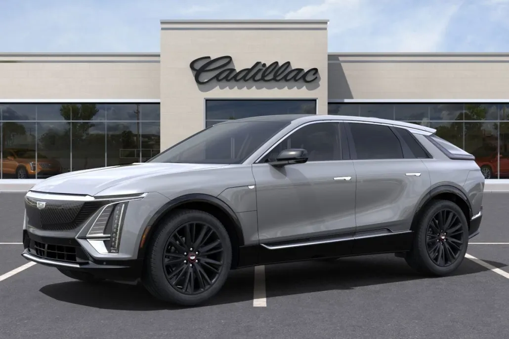 2025 Cadillac Lyriq Luxury photo 1