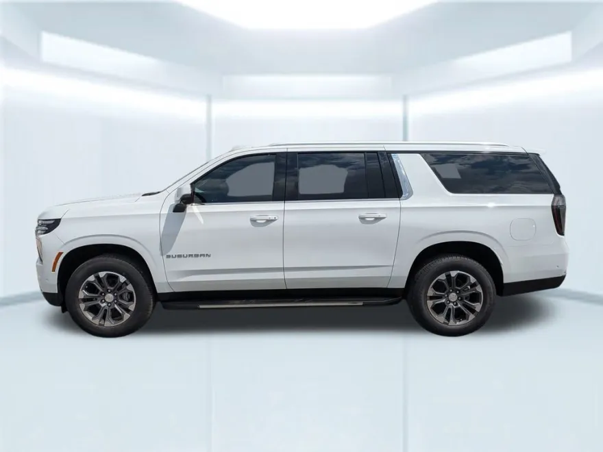 2026 Chevrolet Suburban LT photo 1