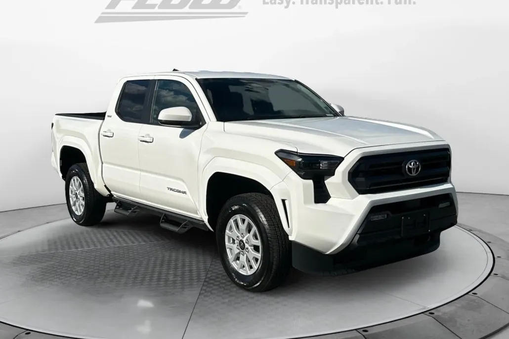 2024 Toyota Tacoma SR5 4x4 photo 1