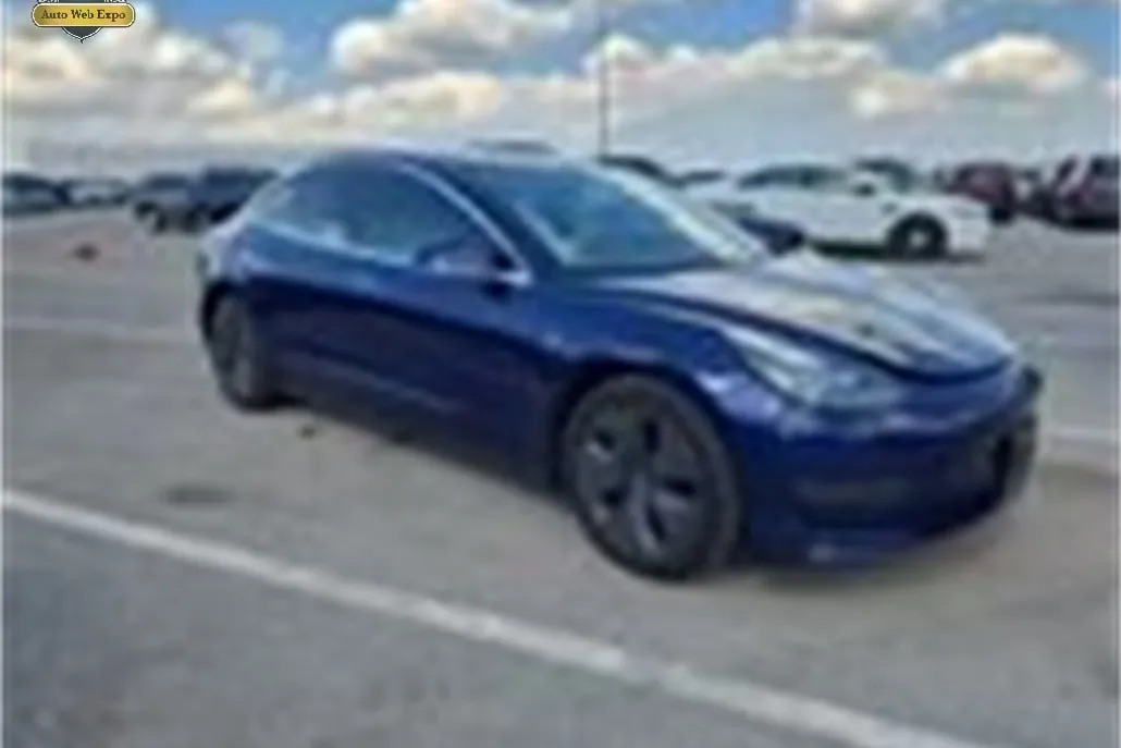 2018 Tesla Model 3 Long Range photo 1