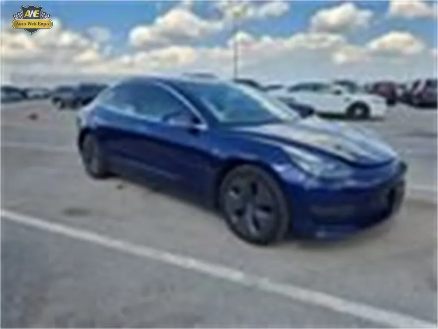 2018 Tesla Model 3 Long Range photo 1