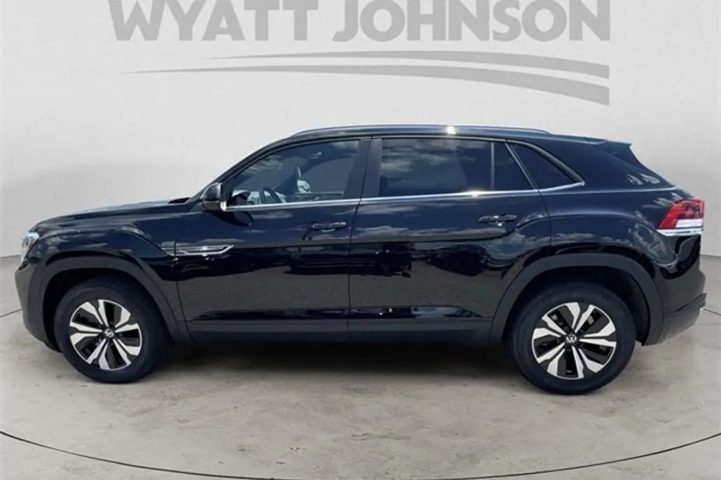 2025 Volkswagen Atlas Cross Sport SE photo 1