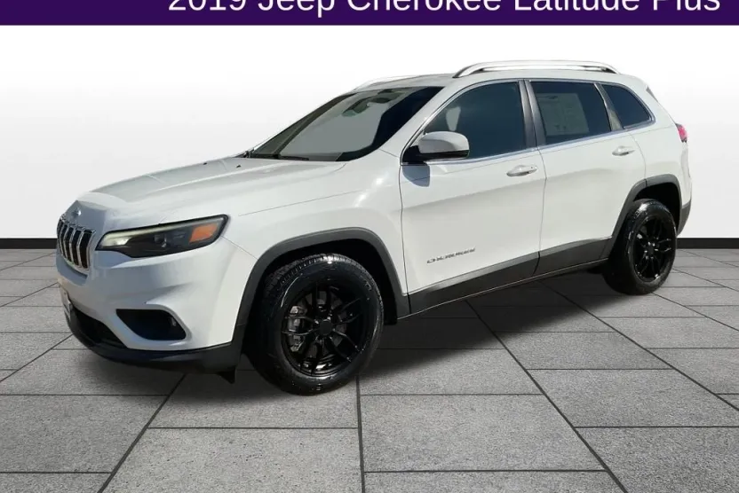 2019 Jeep Cherokee Latitude photo 1