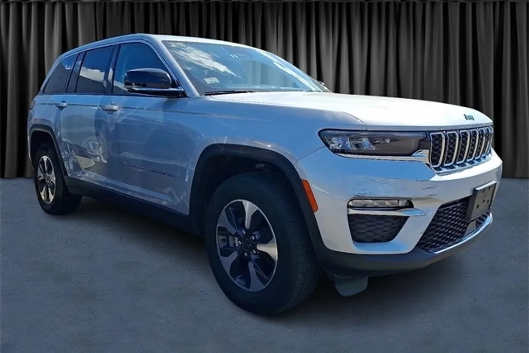 2023 Jeep Grand Cherokee 4xe photo 1