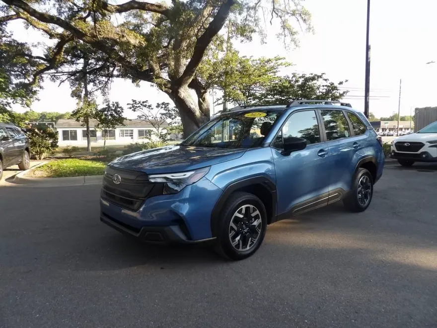 2025 Subaru Forester photo 1