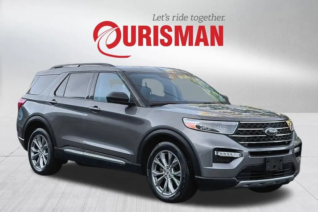 2022 Ford Explorer XLT photo 1