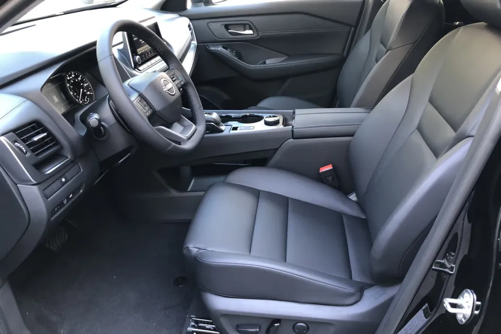2026 Nissan Rogue SV photo 1