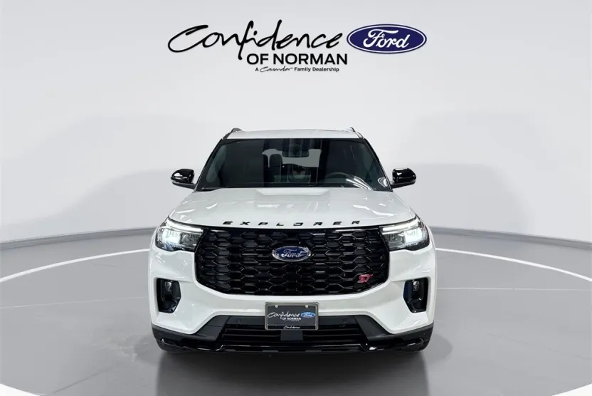 2025 Ford Explorer ST photo 1