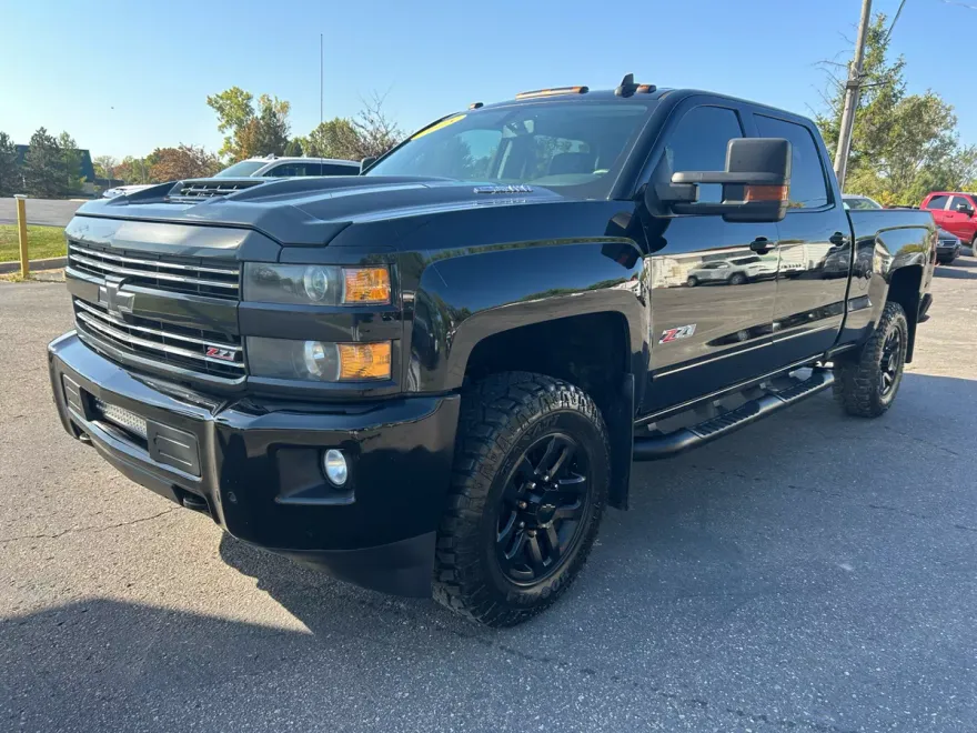 2018 Chevrolet Silverado 2500HD LTZ photo 1