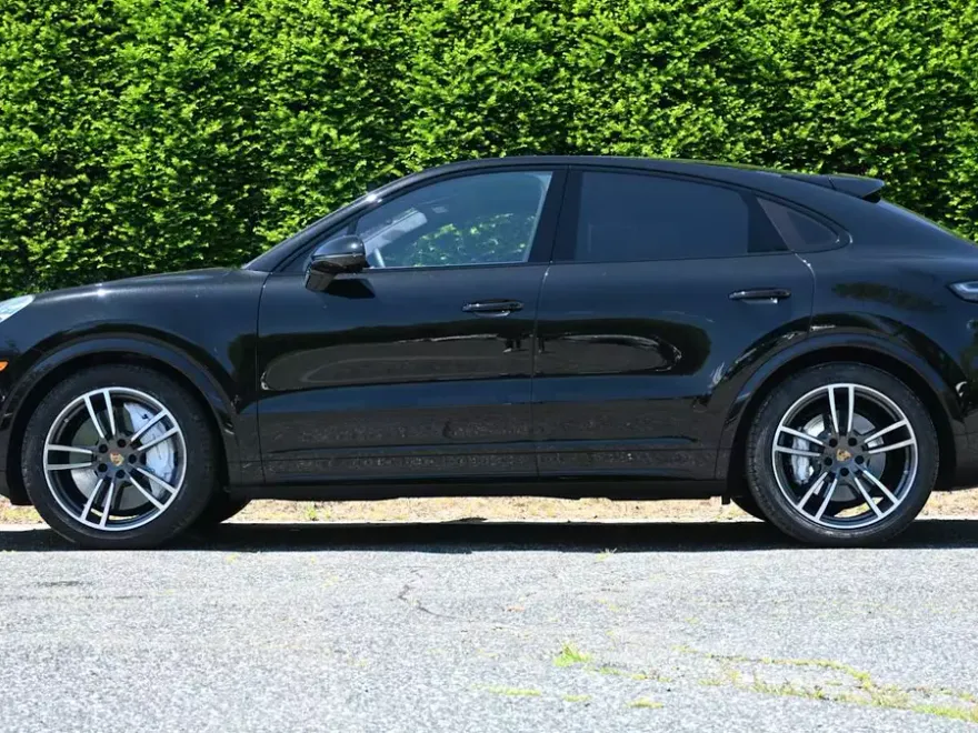 2023 Porsche Cayenne Coupe Turbo photo 1