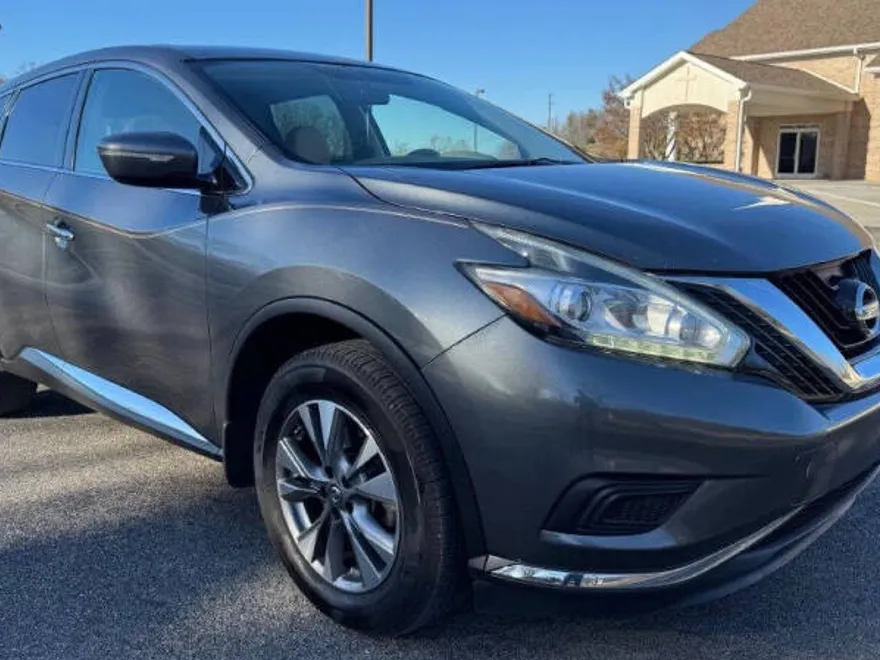 2015 Nissan Murano S photo 1