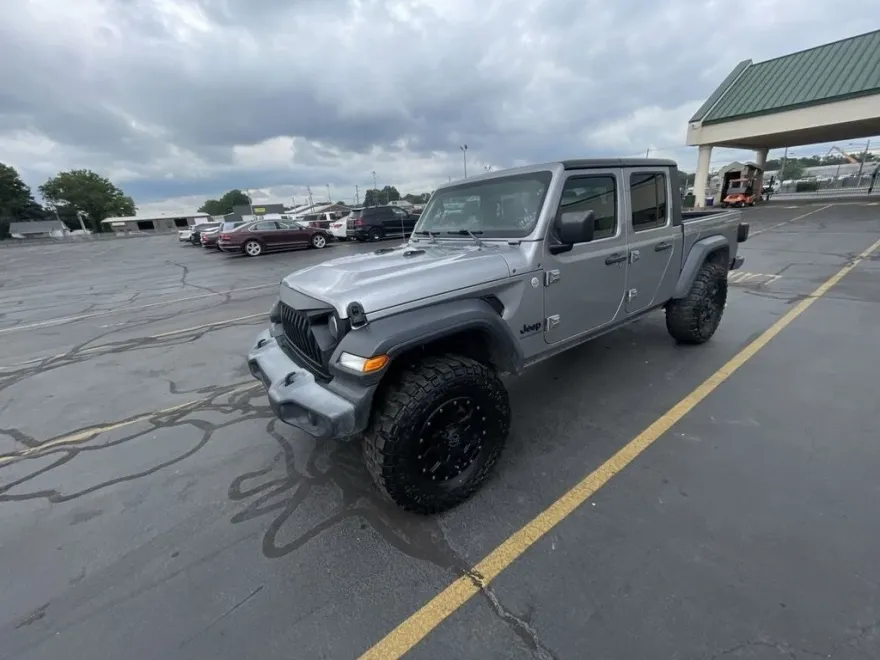 2020 Jeep Gladiator Sport photo 1