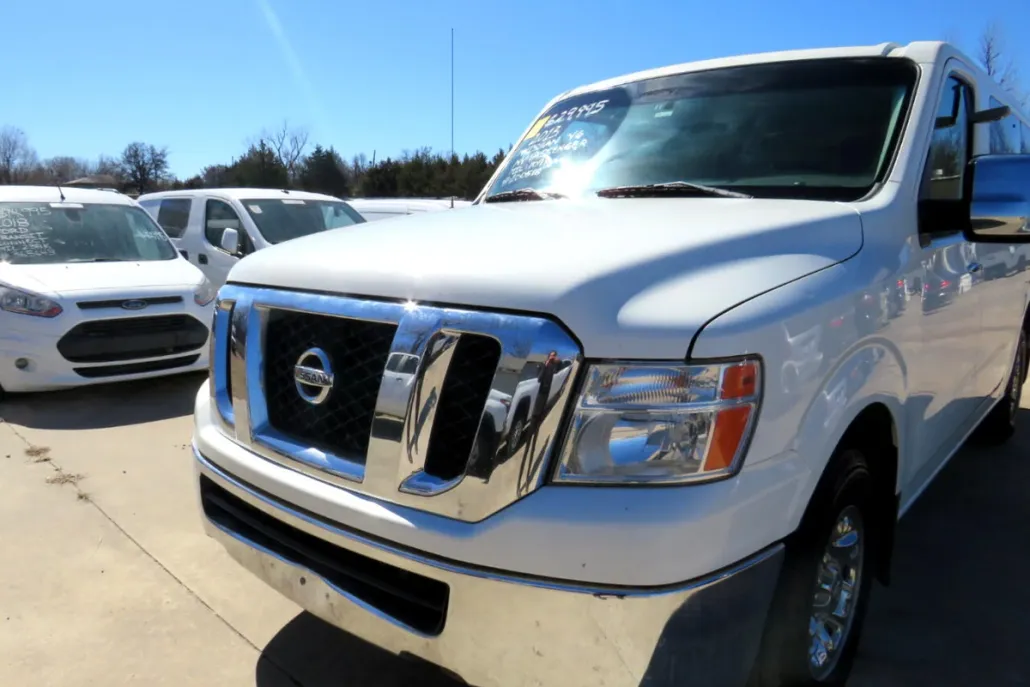 2013 Nissan NV3500 photo 1