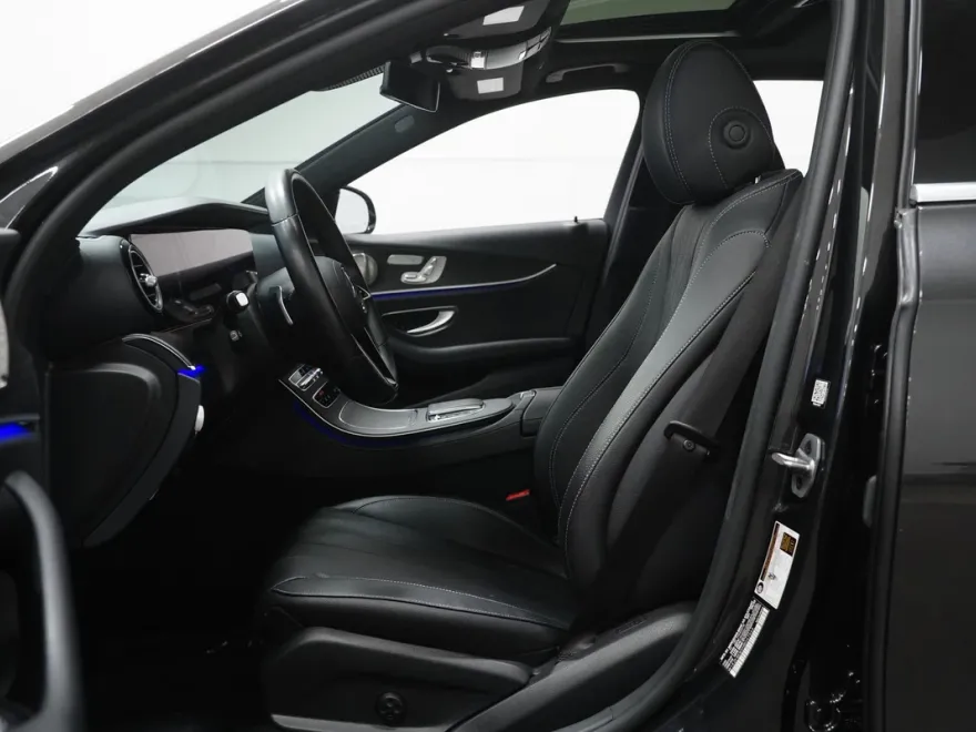 2022 Mercedes Benz E 350 4MATIC Sedan photo 2