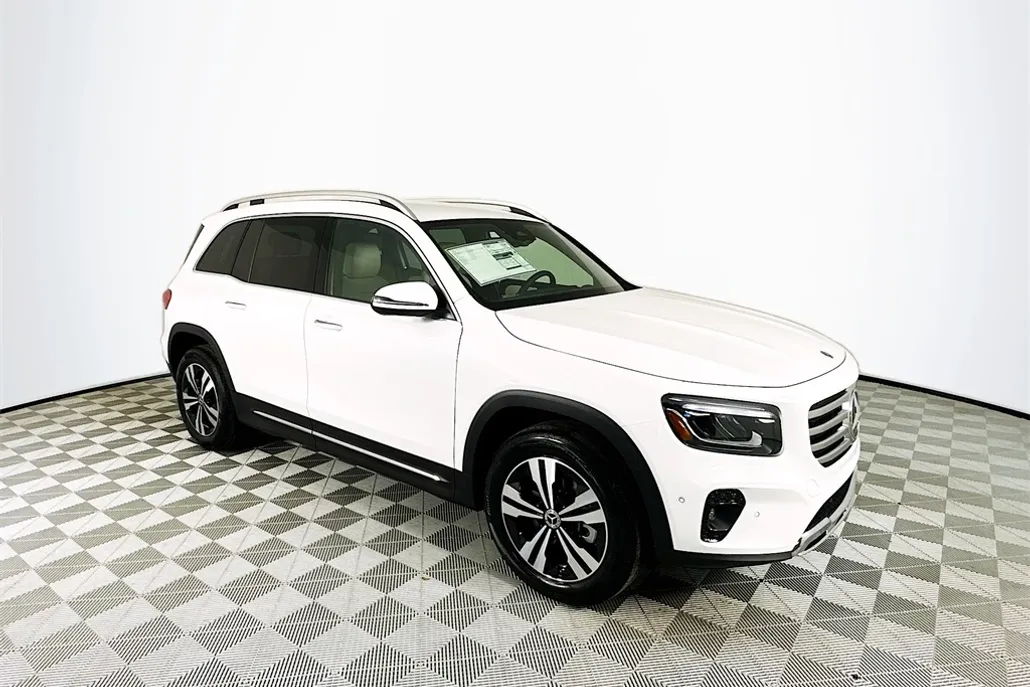2025 Mercedes Benz GLB 250 photo 1