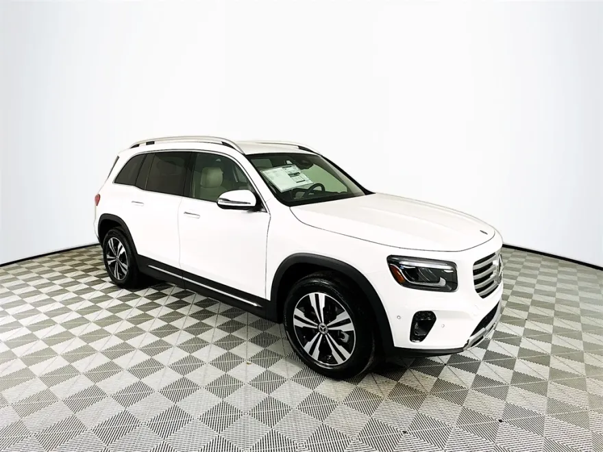 2025 Mercedes Benz GLB 250 photo 1
