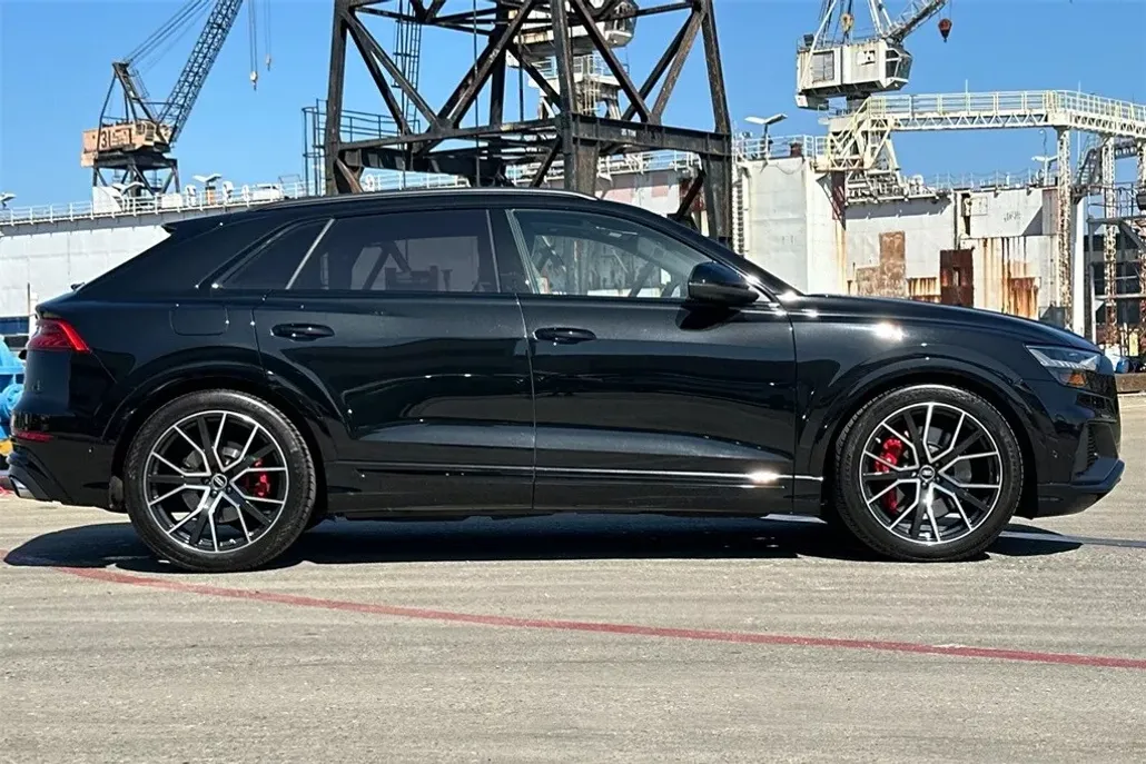 2022 Audi SQ8 Prestige photo 1