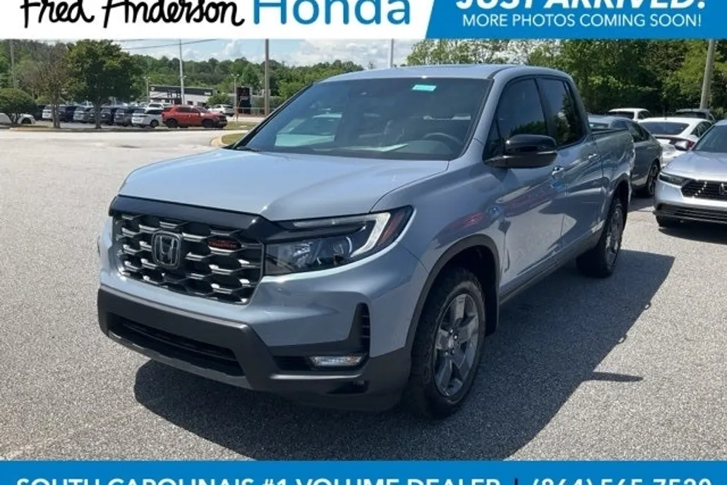 2025 Honda Ridgeline TrailSport photo 1