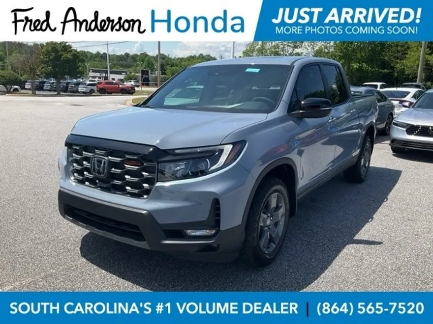 2025 Honda Ridgeline TrailSport photo 1