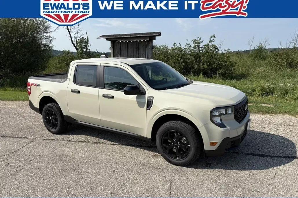 2025 Ford Maverick XLT photo 1