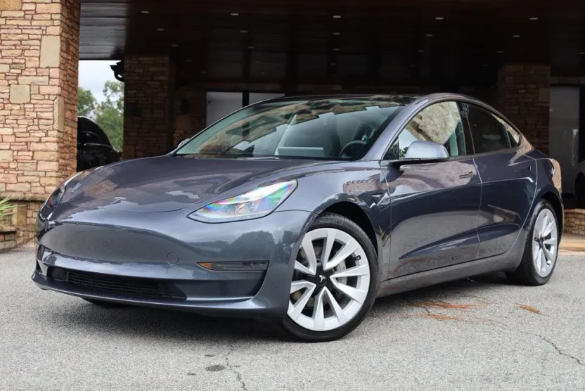 2023 Tesla Model 3 photo 1