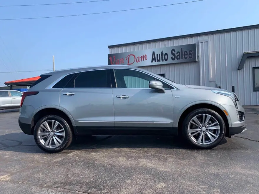 2024 Cadillac XT5 Premium Luxury photo 1