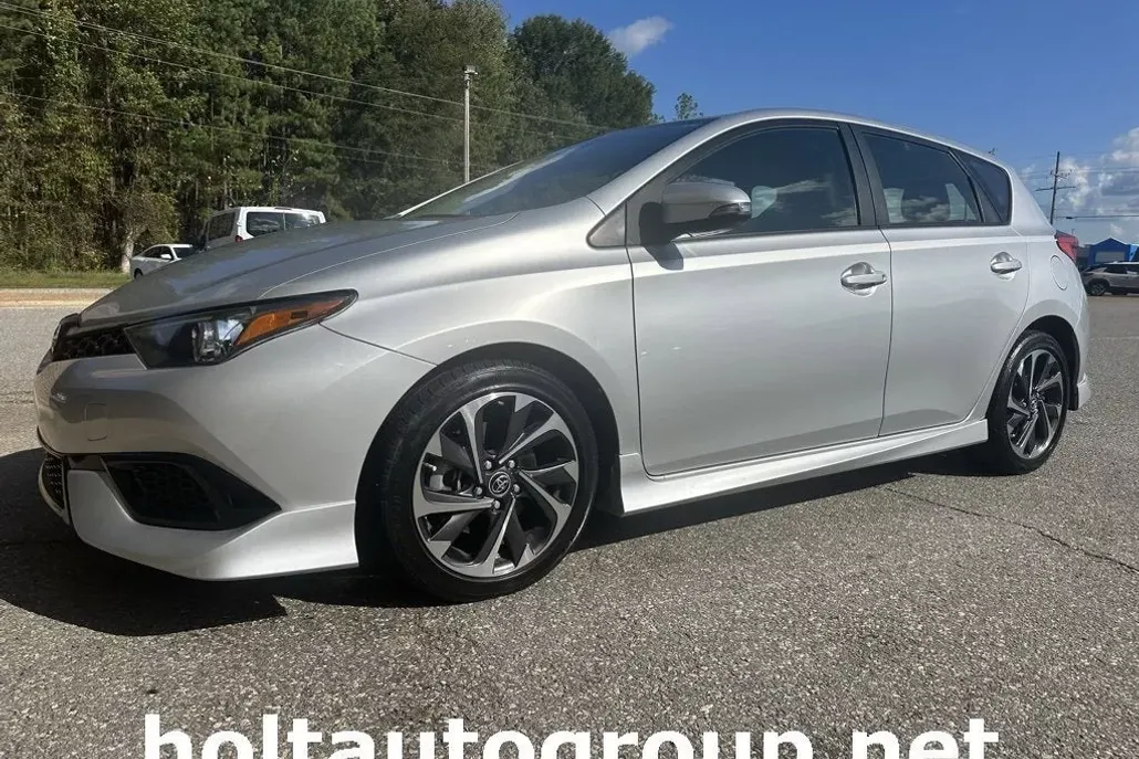 2018 Toyota Corolla iM Base photo 1