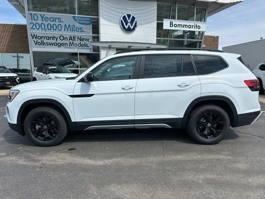 2025 Volkswagen Atlas Peak Edition SE Technology photo 1