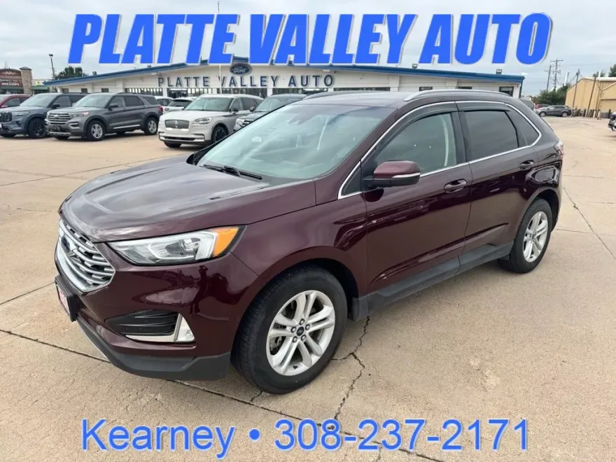 2020 Ford Edge SEL photo 1