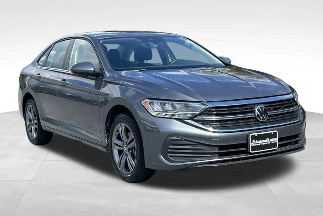 2024 Volkswagen Jetta SE photo 1