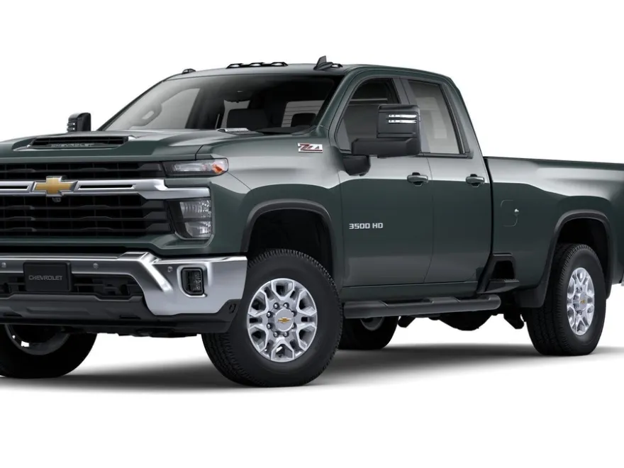 2025 Chevrolet Silverado 3500HD LT photo 1
