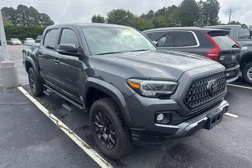 2023 Toyota Tacoma Limited photo 1