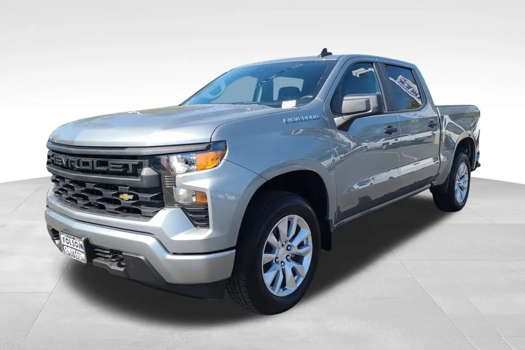 2026 Chevrolet Silverado 1500 Custom photo 1