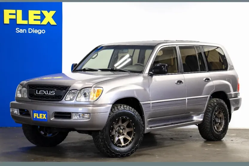 2001 Lexus LX 470 photo 1