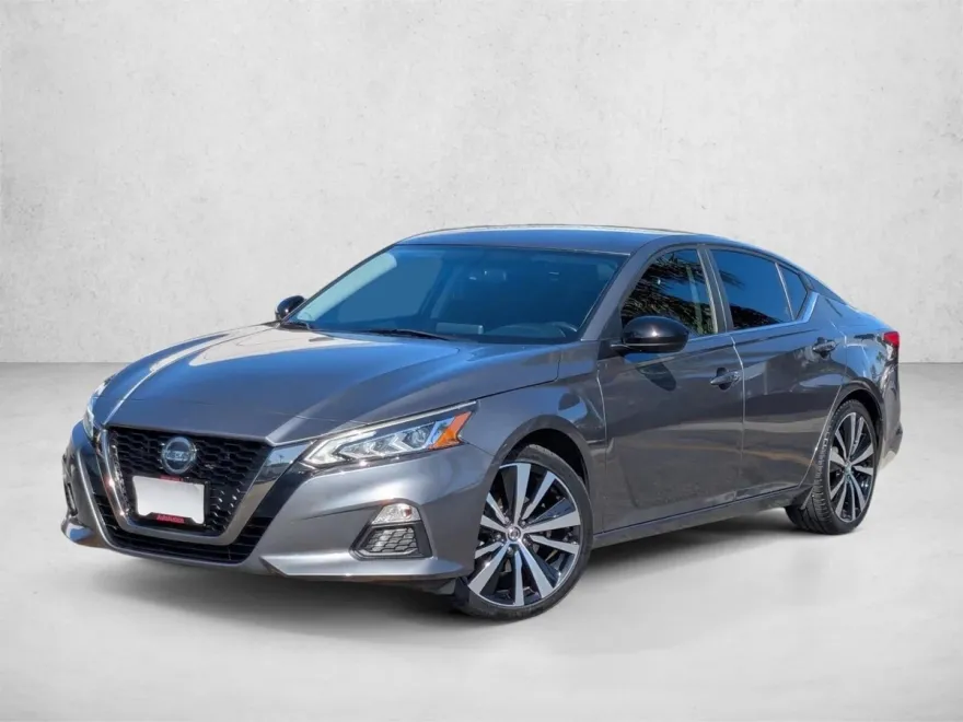 2019 Nissan Altima 2.5 SR photo 1