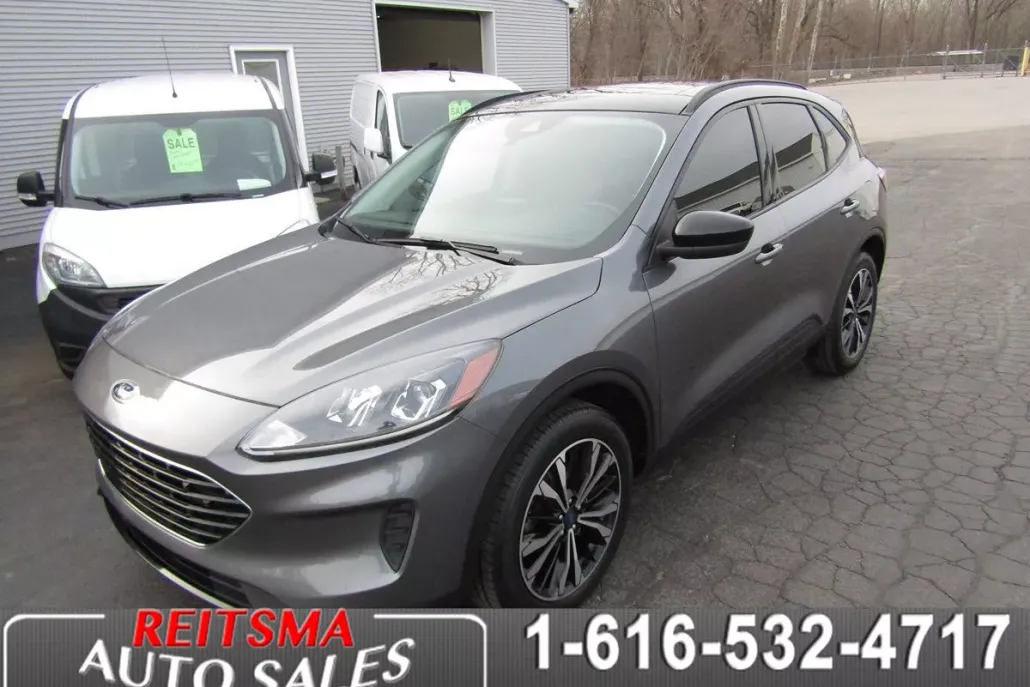 2021 Ford Escape SE photo 1