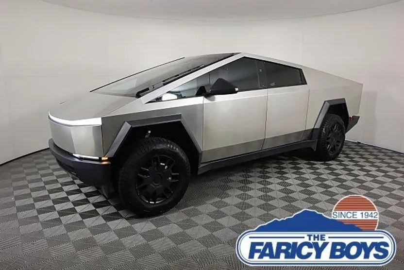 2024 Tesla Cybertruck photo 1