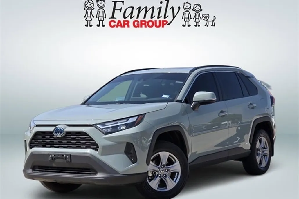 2022 Toyota RAV4 Hybrid XLE photo 1