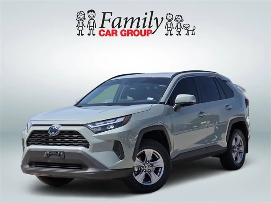 2022 Toyota RAV4 Hybrid XLE photo 1